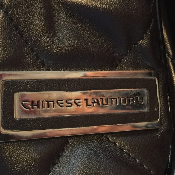 CHINESE LAUNDRY QUILTED CROSSBODY-NWOT - Picture 2 of 3